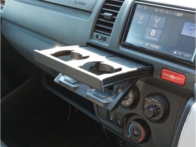 レジアスエースバン 車いす仕様車　ウェルキャブＢタイプ　車検２年付　福祉装置点検済　車いす２名＋８名乗車　純正ナビ　バックカメラ　トヨタセーフティセンス　パワースライドドア　スライドドア連動ステップ　可倒式手すり　全国対応１年保証付き　修復歴無し（29枚目）