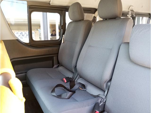 レジアスエースバン 車いす仕様車　ウェルキャブＢタイプ　車検２年付　福祉装置点検済　車いす２名＋８名乗車　純正ナビ　バックカメラ　トヨタセーフティセンス　パワースライドドア　スライドドア連動ステップ　可倒式手すり　全国対応１年保証付き　修復歴無し（41枚目）