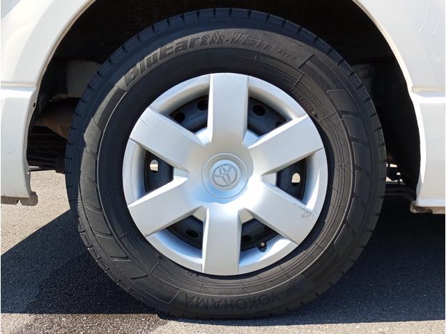 レジアスエースバン 車いす仕様車　ウェルキャブＢタイプ　車検２年付　福祉装置点検済　車いす２名＋８名乗車　純正ナビ　バックカメラ　トヨタセーフティセンス　パワースライドドア　スライドドア連動ステップ　可倒式手すり　全国対応１年保証付き　修復歴無し（54枚目）