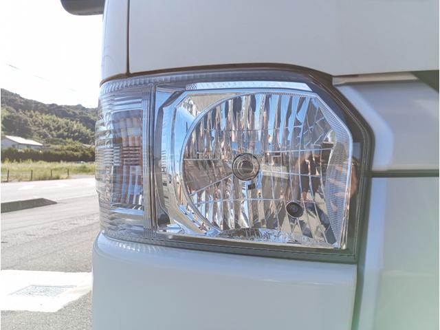 レジアスエースバン 車いす仕様車　ウェルキャブＢタイプ　車検２年付　福祉装置点検済　車いす２名＋８名乗車　純正ナビ　バックカメラ　トヨタセーフティセンス　パワースライドドア　スライドドア連動ステップ　可倒式手すり　全国対応１年保証付き　修復歴無し（56枚目）