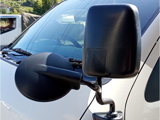 レジアスエースバン 車いす仕様車　ウェルキャブＢタイプ　車検２年付　福祉装置点検済　車いす２名＋８名乗車　純正ナビ　バックカメラ　トヨタセーフティセンス　パワースライドドア　スライドドア連動ステップ　可倒式手すり　全国対応１年保証付き　修復歴無し（59枚目）