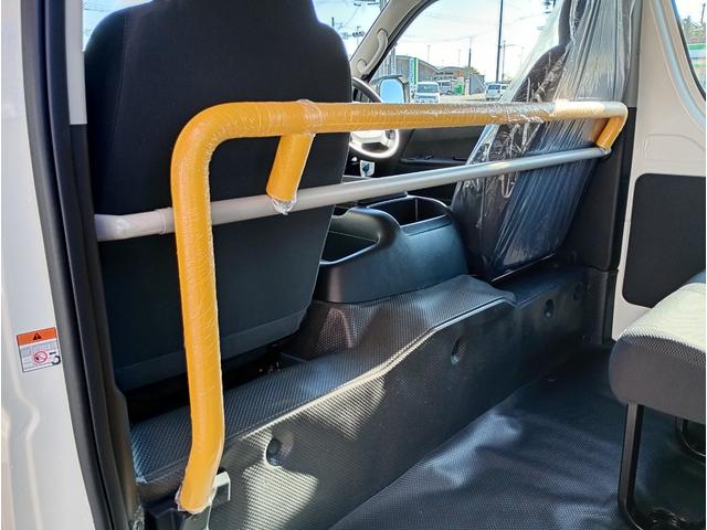 ハイエースワゴン ＤＸ　ウェルキャブ車ウェルジョイン　車検令和１０年１１月　登録済未使用車　送迎者　トヨタセーフティセンス　電動格納ミラー　全国対応１年保証付き　修復歴無し（37枚目）