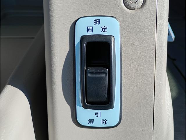 ＮＶ３５０キャラバンバン チェアキャブ　車いす１＋１名仕様　車検２年付　福祉装置点検済　車いす２名＋７名乗車　車いす１名＋９名乗車　純正ナビ　アラウンドビューモニター　ＥＴＣ　エマージェンシーブレーキ　スライドドア連動ステップ　全国対応１年保証付き　修復歴無し（8枚目）