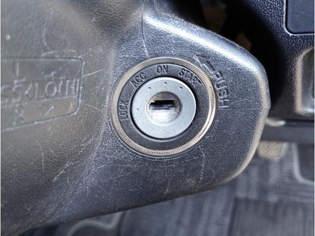 ハイエースバン 車いす仕様車　タイプＣ　車検２年付　車いすリフト　福祉装置点検済　車いす１名＋９名乗車　キーレス　純正オーディオ　スライドドア連動ステップ　バックカメラ　コーナーセンサー　全国対応１年保証付き　修復歴無し　福祉車両（15枚目）