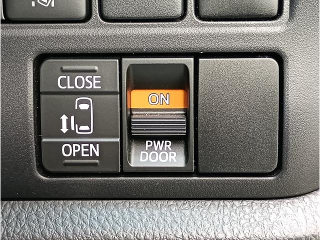 ノア Ｘ　車いす仕様車　スロープタイプ　タイプ１　車いす２脚仕様　車検２年付　福祉装置点検済　後退防止装置　車いす２名＋３名乗車　車いす１名＋６　純正ナビ　バックカメラ　左側パワースライドドア　ＥＴＣ　トヨタセーフティセンス　全国対応１年保証付　修復歴無し　福祉車両（24枚目）