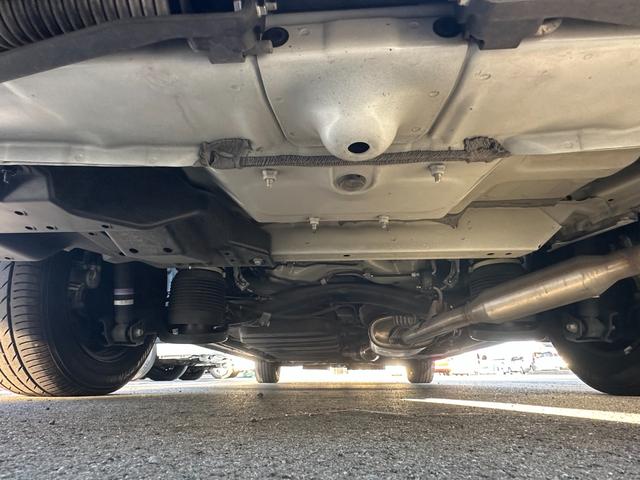 ノア Ｘ　車いす仕様車　スロープタイプ　タイプ１　車いす２脚仕様　車検２年付　福祉装置点検済　後退防止装置　車いす２名＋３名乗車　車いす１名＋６　純正ナビ　バックカメラ　左側パワースライドドア　ＥＴＣ　トヨタセーフティセンス　全国対応１年保証付　修復歴無し　福祉車両（68枚目）