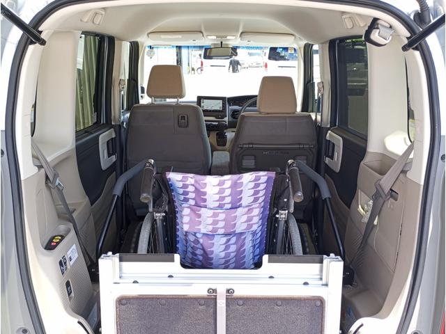 Ｎ－ＢＯＸ Ｇ・スロープＬターボホンダセンシング　車検令和９年１０月　車いすスロープ　福祉装置点検済　車いす１名＋２名乗車　通常４名乗車　リモコン式電動ウィンチ　純正ナビ　バックカメラ　ＥＴＣ　電動ステップ　全国対応１年保証付き　修復歴無し　福祉車両（11枚目）