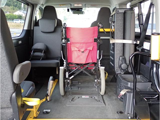 ハイエースバン ウェルキャブ　車いす仕様車　ＡＳタイプ　車検２年付　ディーゼル　車いすリフト　福祉装置点検済　車いす１名＋７名乗車　車いす２名＋５名乗車　キーレス　電動格納ミラー　電動スライドドア　バックカメラ　全国対応１年保証付き　修復歴無し　福祉車両（8枚目）