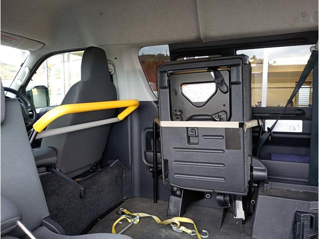 ハイエースバン ウェルキャブ　車いす仕様車　ＡＳタイプ　車検２年付　ディーゼル　車いすリフト　福祉装置点検済　車いす１名＋７名乗車　車いす２名＋５名乗車　キーレス　電動格納ミラー　電動スライドドア　バックカメラ　全国対応１年保証付き　修復歴無し　福祉車両（11枚目）
