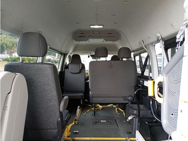ハイエースバン ウェルキャブ　車いす仕様車　ＡＳタイプ　車検２年付　ディーゼル　車いすリフト　福祉装置点検済　車いす１名＋７名乗車　車いす２名＋５名乗車　キーレス　電動格納ミラー　電動スライドドア　バックカメラ　全国対応１年保証付き　修復歴無し　福祉車両（16枚目）