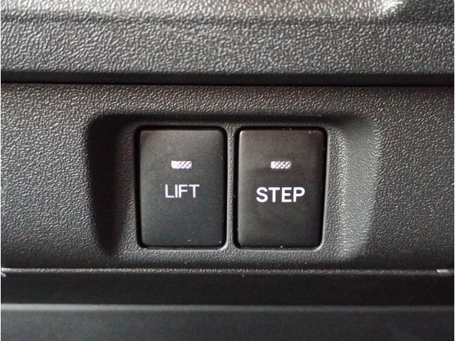 ハイエースバン ウェルキャブ　車いす仕様車　ＡＳタイプ　車検２年付　ディーゼル　車いすリフト　福祉装置点検済　車いす１名＋７名乗車　車いす２名＋５名乗車　キーレス　電動格納ミラー　電動スライドドア　バックカメラ　全国対応１年保証付き　修復歴無し　福祉車両（32枚目）