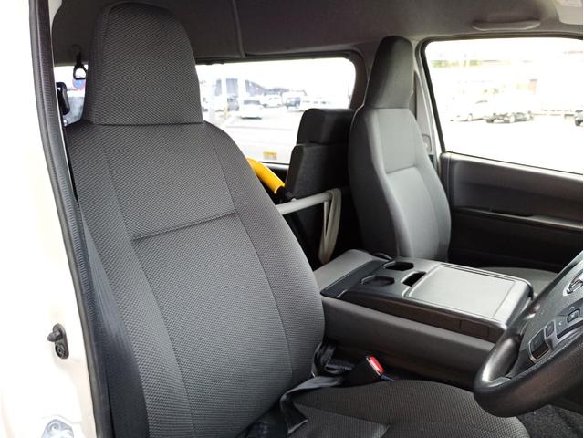 ハイエースバン ウェルキャブ　車いす仕様車　ＡＳタイプ　車検２年付　ディーゼル　車いすリフト　福祉装置点検済　車いす１名＋７名乗車　車いす２名＋５名乗車　キーレス　電動格納ミラー　電動スライドドア　バックカメラ　全国対応１年保証付き　修復歴無し　福祉車両（36枚目）