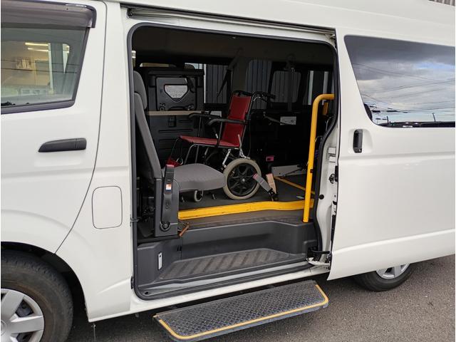 ハイエースバン ウェルキャブ　車いす仕様車　ＡＳタイプ　車検２年付　ディーゼル　車いすリフト　福祉装置点検済　車いす１名＋７名乗車　車いす２名＋５名乗車　キーレス　電動格納ミラー　電動スライドドア　バックカメラ　全国対応１年保証付き　修復歴無し　福祉車両（42枚目）