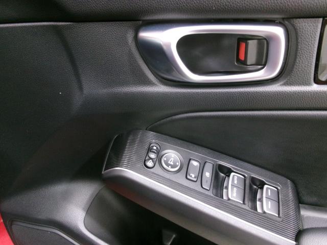 シビック ＥＸ　ナビフルセグＢカメラＥＴＣＬＥＤＡＷ　衝突軽減システム　ヒーター　運転席エアバッグ　ＥＴＣ車載器　前後ソナー　オートエアコン　地デジ　キーフリー　パワーステアリング　ナビＴＶ　ターボエンジン　ＶＳＡ（28枚目）