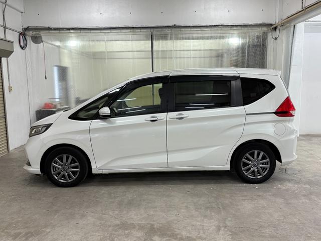 フリード Ｇ・ホンダセンシング　社外ナビフルセグＢカメラＥＴＣＬＥＤＡＷ　Ｆセグ　追突被害軽減ブレーキ　ｉストップ　Ｗエアバッグ　パワーウィンドウ　アクティブクルーズコントロール　スマートキ　カラーバックモニター　ＶＳＡ　エアコン（8枚目）