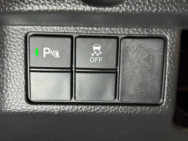 Ｎ－ＢＯＸカスタム Ｌターボスタイル＋ブラック　ナビフルセグＢカメラＥＴＣＬＥＤＡＷ　ターボエンジン　コーナーセンサ　スマ－トキ－　エアバック　横滑り防止機能　ナビ＆ＴＶ　サイドカーテンエアバック　Ｄレコ　ＵＳＢ接続　クルーズコントロール　地デジ（21枚目）