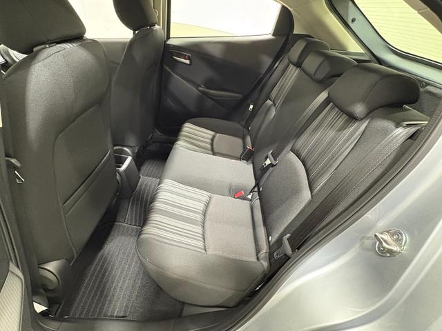 ＭＡＺＤＡ２ １５Ｃ　後付ナビワンセグＢカメラＥＴＣＬＥＤ　スマートシティブレーキサポート　マニュアルエアコン　ＥＴＣ車載器　横滑り防止装置　バックモニター　ＬＥＤヘッドライト　アイドリング　助手席エアバッグ　キーレス（26枚目）
