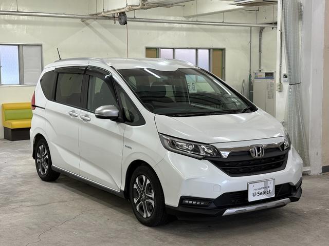 フリード＋ハイブリッド ハイブリッド・クロスターホンダセンシング　ナビフルセグＢカメラＥＴＣＬＥＤＡＷ　バックカメラ　シートヒーター　地デジフルセグ　両側電動ドア　サイドエアバッグ　ＬＥＤヘッドライト　スマートキー　横滑り防止装置　クルーズコントロール　ドラレコ（6枚目）