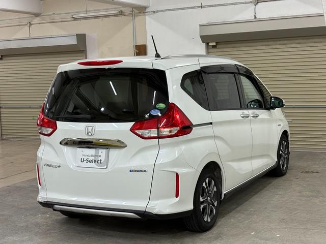 フリード＋ハイブリッド ハイブリッド・クロスターホンダセンシング　ナビフルセグＢカメラＥＴＣＬＥＤＡＷ　バックカメラ　シートヒーター　地デジフルセグ　両側電動ドア　サイドエアバッグ　ＬＥＤヘッドライト　スマートキー　横滑り防止装置　クルーズコントロール　ドラレコ（9枚目）