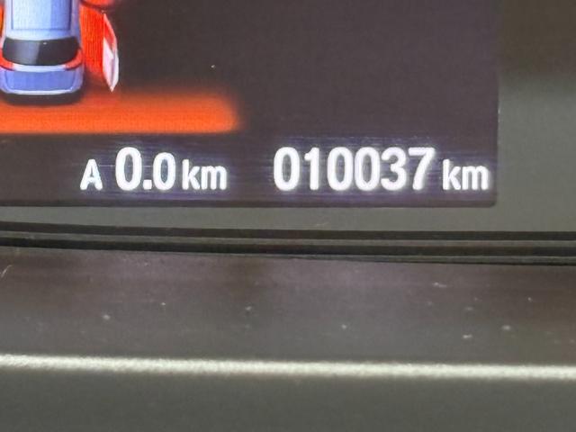 フリード＋ハイブリッド ハイブリッド・クロスターホンダセンシング　ナビフルセグＢカメラＥＴＣＬＥＤＡＷ　バックカメラ　シートヒーター　地デジフルセグ　両側電動ドア　サイドエアバッグ　ＬＥＤヘッドライト　スマートキー　横滑り防止装置　クルーズコントロール　ドラレコ（14枚目）