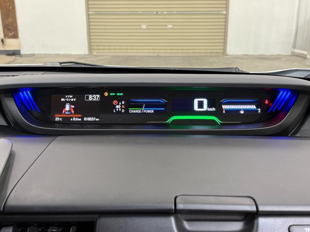 フリード＋ハイブリッド ハイブリッド・クロスターホンダセンシング　ナビフルセグＢカメラＥＴＣＬＥＤＡＷ　バックカメラ　シートヒーター　地デジフルセグ　両側電動ドア　サイドエアバッグ　ＬＥＤヘッドライト　スマートキー　横滑り防止装置　クルーズコントロール　ドラレコ（15枚目）