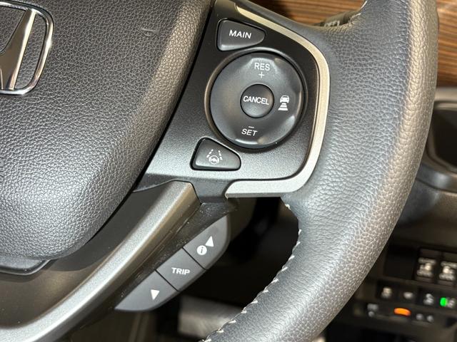 フリード＋ハイブリッド ハイブリッド・クロスターホンダセンシング　ナビフルセグＢカメラＥＴＣＬＥＤＡＷ　バックカメラ　シートヒーター　地デジフルセグ　両側電動ドア　サイドエアバッグ　ＬＥＤヘッドライト　スマートキー　横滑り防止装置　クルーズコントロール　ドラレコ（25枚目）