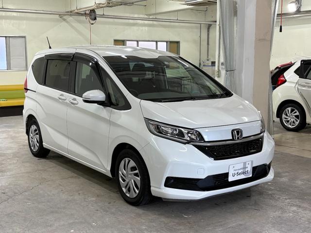 フリード G ナビフルセグBカメラETCLED Aクルーズ 3列シート LEDヘッドライト パワーウインドウ 地デジ Rカメラ VSA USB ドライブレコーダー エアコン エアバッグ スマートキー ECONモード(6枚目)