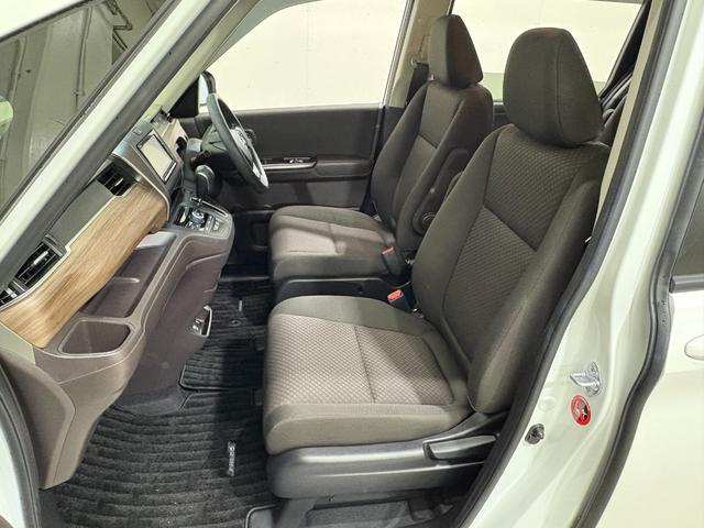 フリード G ナビフルセグBカメラETCLED Aクルーズ 3列シート LEDヘッドライト パワーウインドウ 地デジ Rカメラ VSA USB ドライブレコーダー エアコン エアバッグ スマートキー ECONモード(31枚目)