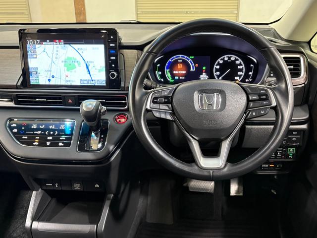 オデッセイハイブリッド ｅ：ＨＥＶアブソルート・ＥＸ　ナビフルセグマルチビューカメラＥＴＣＬＥＤＡＷスタッドレス　電動Ｒゲート　ＬＥＤライト　シ－トヒ－タ－　両側ＰＳＤ　パワ－シ－ト　クルーズコントロール　ＤＶＤ再生機能　ナビ＆ＴＶ　キーレス　ドラレコ（12枚目）