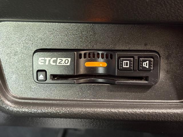 オデッセイハイブリッド ｅ：ＨＥＶアブソルート・ＥＸ　ナビフルセグマルチビューカメラＥＴＣＬＥＤＡＷスタッドレス　電動Ｒゲート　ＬＥＤライト　シ－トヒ－タ－　両側ＰＳＤ　パワ－シ－ト　クルーズコントロール　ＤＶＤ再生機能　ナビ＆ＴＶ　キーレス　ドラレコ（20枚目）