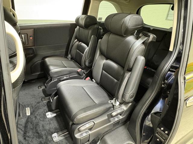 オデッセイハイブリッド ｅ：ＨＥＶアブソルート・ＥＸ　ナビフルセグマルチビューカメラＥＴＣＬＥＤＡＷスタッドレス　電動Ｒゲート　ＬＥＤライト　シ－トヒ－タ－　両側ＰＳＤ　パワ－シ－ト　クルーズコントロール　ＤＶＤ再生機能　ナビ＆ＴＶ　キーレス　ドラレコ（31枚目）