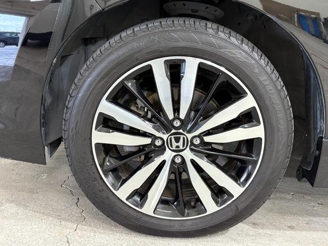 フィットハイブリッド Ｓホンダセンシング　ナビフルセグＢカメラＥＴＣＬＥＤＡＷ　スマ－トキ－　ナビＴＶ　アクティブクルーズコントロール　パワーウインドウ　ドライブレコーダ　サイドエアバック　ＤＶＤ再生　パワーステアリング　ＬＥＤヘッドランプ（11枚目）