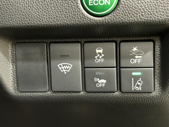 フィットハイブリッド Ｓホンダセンシング　ナビフルセグＢカメラＥＴＣＬＥＤＡＷ　スマ－トキ－　ナビＴＶ　アクティブクルーズコントロール　パワーウインドウ　ドライブレコーダ　サイドエアバック　ＤＶＤ再生　パワーステアリング　ＬＥＤヘッドランプ（21枚目）