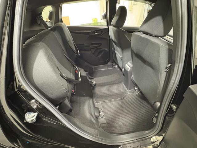 フィットハイブリッド Ｓホンダセンシング　ナビフルセグＢカメラＥＴＣＬＥＤＡＷ　スマ－トキ－　ナビＴＶ　アクティブクルーズコントロール　パワーウインドウ　ドライブレコーダ　サイドエアバック　ＤＶＤ再生　パワーステアリング　ＬＥＤヘッドランプ（33枚目）