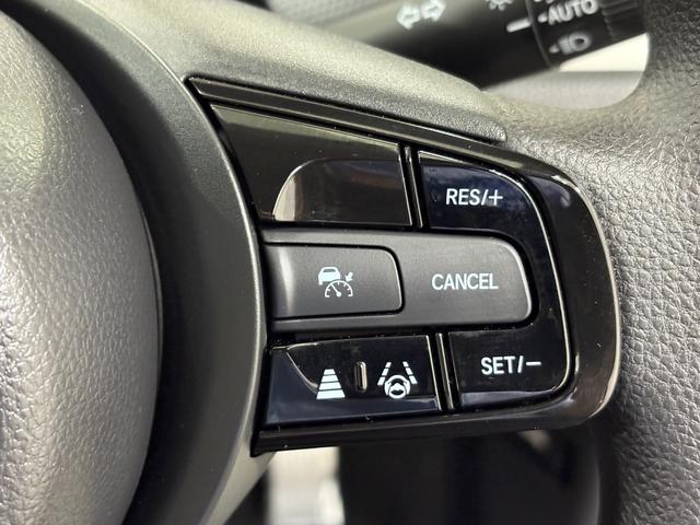 フィット ｅ：ＨＥＶベーシック　ナビＢカメラＥＴＣＬＥＤ　カーテンエアバッグ　ＣＭＢＳ　ＵＳＢポート　Ｒカメ　スマートキー　ＬＥＤヘッド　パワーウインドウ　オートエアコン　ＥＴＣ車載器　クルーズコントロール　エアバッグ　ＡＢＳ（23枚目）