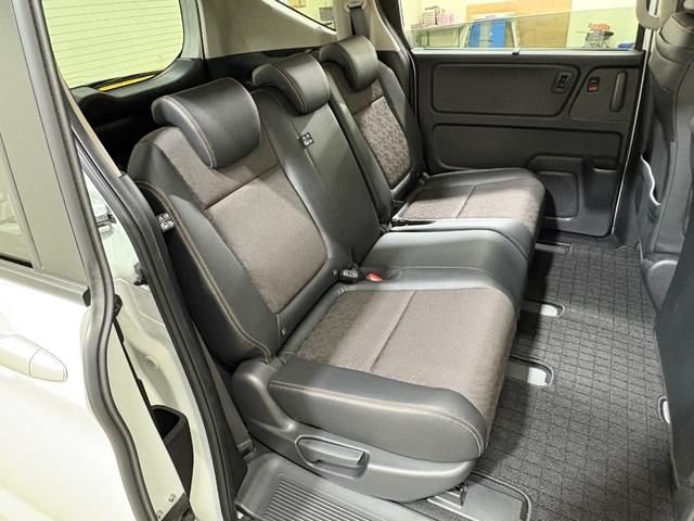 フリード＋ クロスター　ナビフルセグＢカメラＥＴＣＬＥＤＡＷ　両側パワースライドドア　サイドカーテンエアバック　ＬＥＤライト　リヤカメラ　地デジフルセグ　前席シートヒーター　ＶＳＡ　ドライブレコーダー　ＵＳＢ接続　クルコン（29枚目）