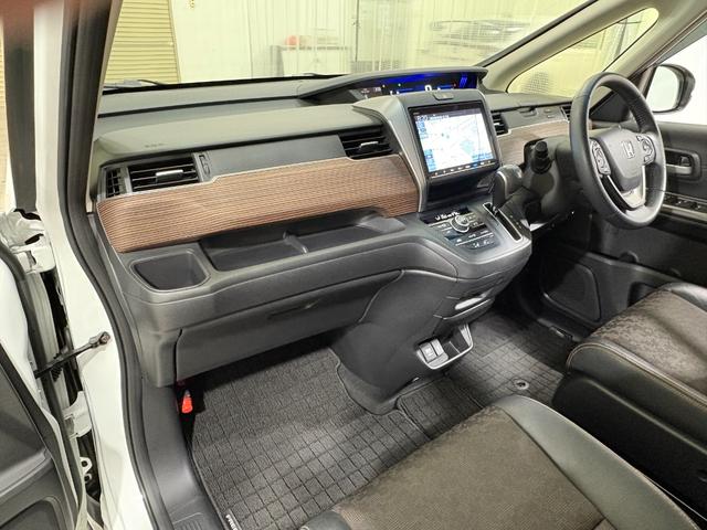 フリード＋ クロスター　ナビフルセグＢカメラＥＴＣＬＥＤＡＷ　両側パワースライドドア　サイドカーテンエアバック　ＬＥＤライト　リヤカメラ　地デジフルセグ　前席シートヒーター　ＶＳＡ　ドライブレコーダー　ＵＳＢ接続　クルコン（31枚目）