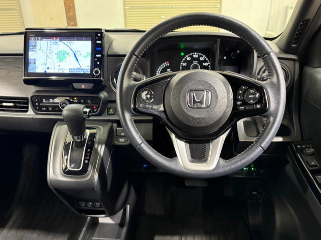 N-ONE プレミアム ナビフルセグBカメラETCLEDAW USBポート 衝突軽減 DVD再生 ESC コーナーセンサー シ-トヒ-タ- バックカメラ カーテンエアバック ナビTV スマートキー AAC ABS キーレス(12枚目)