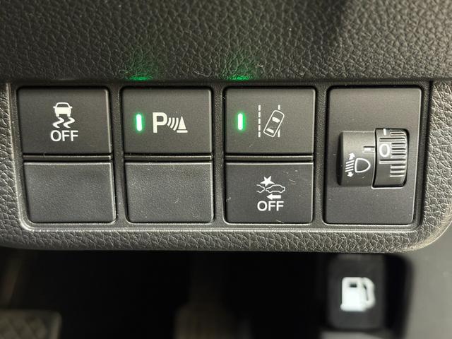 N-ONE プレミアム ナビフルセグBカメラETCLEDAW USBポート 衝突軽減 DVD再生 ESC コーナーセンサー シ-トヒ-タ- バックカメラ カーテンエアバック ナビTV スマートキー AAC ABS キーレス(21枚目)