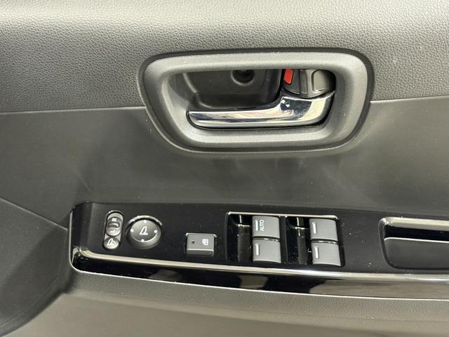 N-ONE プレミアム ナビフルセグBカメラETCLEDAW USBポート 衝突軽減 DVD再生 ESC コーナーセンサー シ-トヒ-タ- バックカメラ カーテンエアバック ナビTV スマートキー AAC ABS キーレス(26枚目)