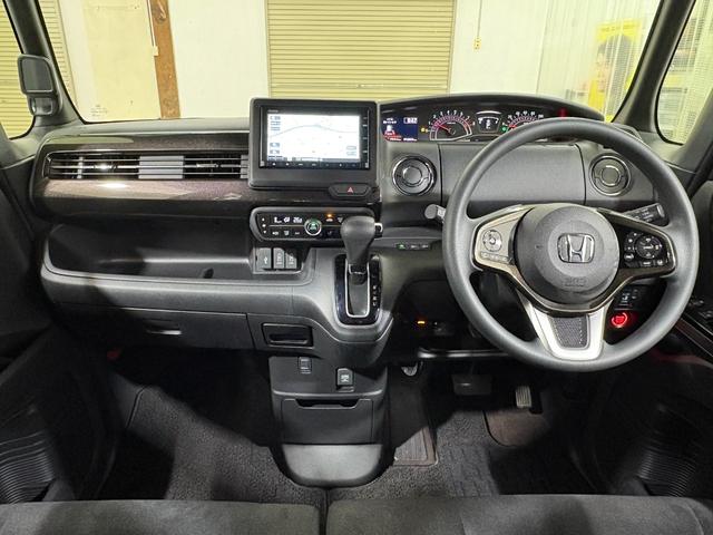 N-BOXカスタム G・Lホンダセンシング ナビBカメラETCLEDAW 助手席エアバッグ キーレス シートH アイドリングST スマ-トキ- リアカメラ 前車追従機能 サイドエアバッグ LEDヘッドライト USB パワーステアリング VSA(3枚目)