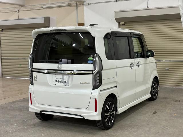 N-BOXカスタム G・Lホンダセンシング ナビBカメラETCLEDAW 助手席エアバッグ キーレス シートH アイドリングST スマ-トキ- リアカメラ 前車追従機能 サイドエアバッグ LEDヘッドライト USB パワーステアリング VSA(9枚目)