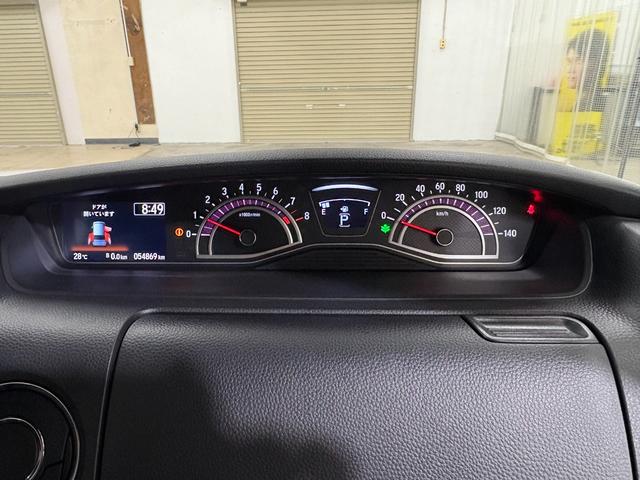 N-BOXカスタム G・Lホンダセンシング ナビBカメラETCLEDAW 助手席エアバッグ キーレス シートH アイドリングST スマ-トキ- リアカメラ 前車追従機能 サイドエアバッグ LEDヘッドライト USB パワーステアリング VSA(15枚目)