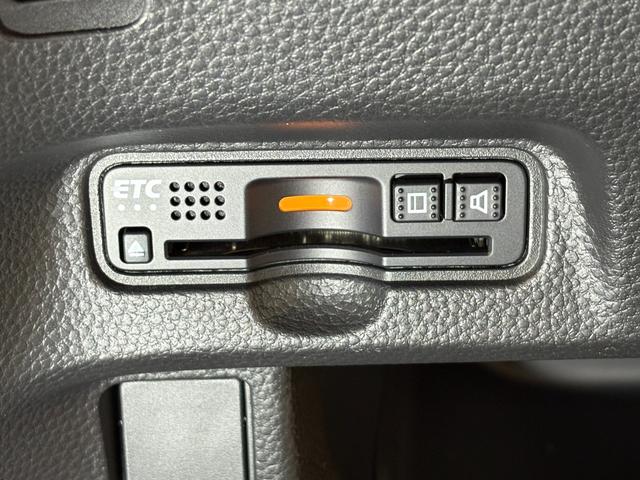 N-BOXカスタム G・Lホンダセンシング ナビBカメラETCLEDAW 助手席エアバッグ キーレス シートH アイドリングST スマ-トキ- リアカメラ 前車追従機能 サイドエアバッグ LEDヘッドライト USB パワーステアリング VSA(20枚目)