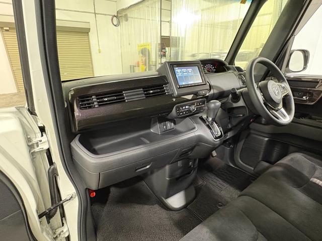 N-BOXカスタム G・Lホンダセンシング ナビBカメラETCLEDAW 助手席エアバッグ キーレス シートH アイドリングST スマ-トキ- リアカメラ 前車追従機能 サイドエアバッグ LEDヘッドライト USB パワーステアリング VSA(31枚目)