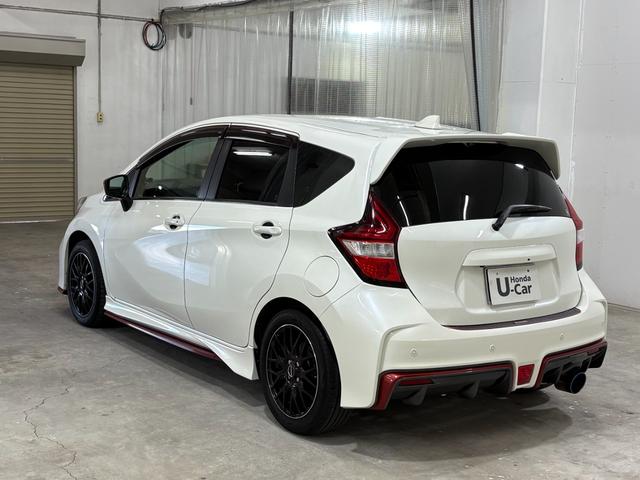 ノート ｅ－パワーニスモ　ナビフルセグアラウンドビューモニターＥＴＣＬＥＤＡＷ　ＬＥＤランプ　地デジ　横滑り防止機能　クルコン　ＤＶＤ　フルオートエアコン　スマートキープッシュスタート　Ｗエアバッグ　キーフリー　ドラレコ（2枚目）