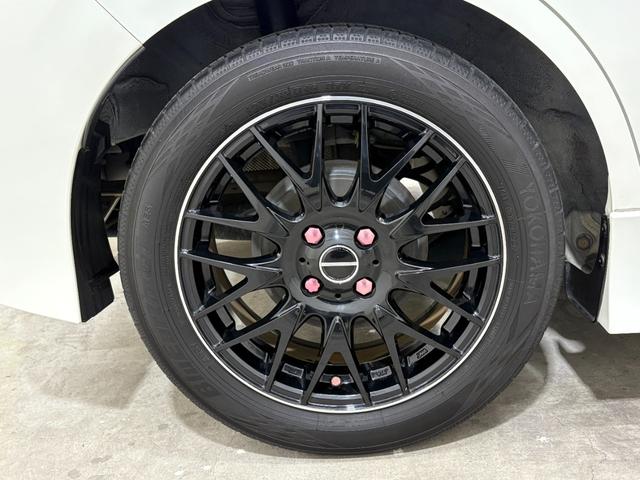 ノート ｅ－パワーニスモ　ナビフルセグアラウンドビューモニターＥＴＣＬＥＤＡＷ　ＬＥＤランプ　地デジ　横滑り防止機能　クルコン　ＤＶＤ　フルオートエアコン　スマートキープッシュスタート　Ｗエアバッグ　キーフリー　ドラレコ（11枚目）