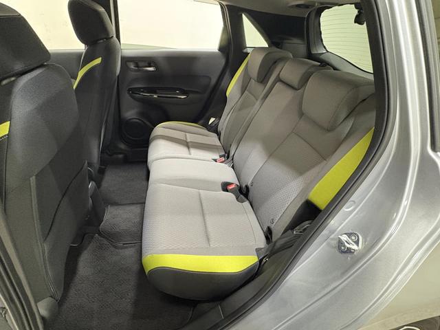 フィット ネス　ナビフルセグＢカメラＬＥＤＡＷ　衝突軽減装置　アイドリングストップ　キーレス　ＶＳＡ　ＬＥＤヘッド　ＤＶＤ再生　ドラレコ　バックカメラ　カーテンエアバック　オートクルーズコントロール　地デジフルセグ（31枚目）