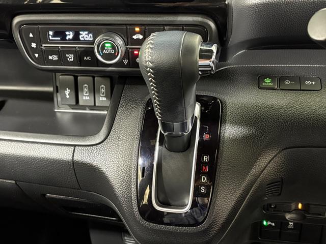 Ｎ－ＢＯＸカスタム Ｌターボ　ナビフルセグＢカメラＥＴＣＬＥＤＡＷ　地デジチューナー　衝突軽減ブレーキサポート　ＬＥＤヘッドライ　アイドリングＳ　ターボエンジン　ＰＳ　カーテンエアバック　シートヒータ　エアバック　ＵＳＢ　ＡＡＣ（18枚目）