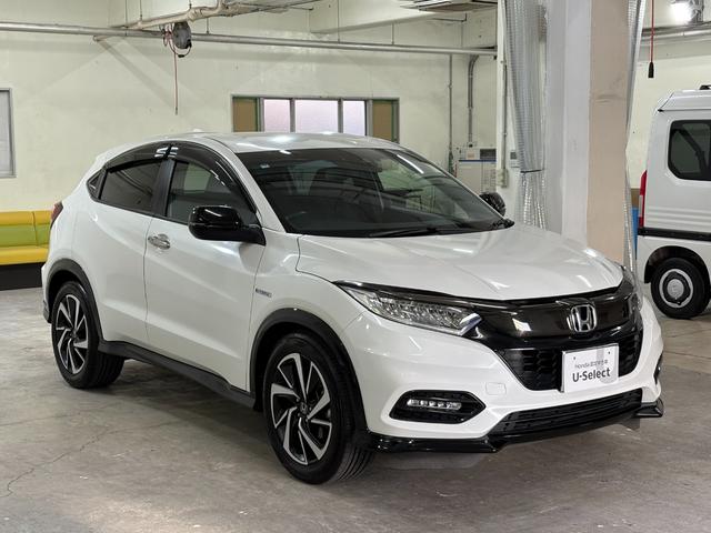 ヴェゼル ハイブリッドＲＳ・ホンダセンシング　ナビフルセグＢカメラＥＴＣＬＥＤＡＷ　ＥＴＣ付　サイドＳＲＳ　Ｒカメ　フルオートエアコン　ＵＳＢ接続　両席エアバック　スマキー　オートクルーズコントロール　衝突軽減ブレーキシステム　ＴＶナビ　ＡＢＳ（6枚目）